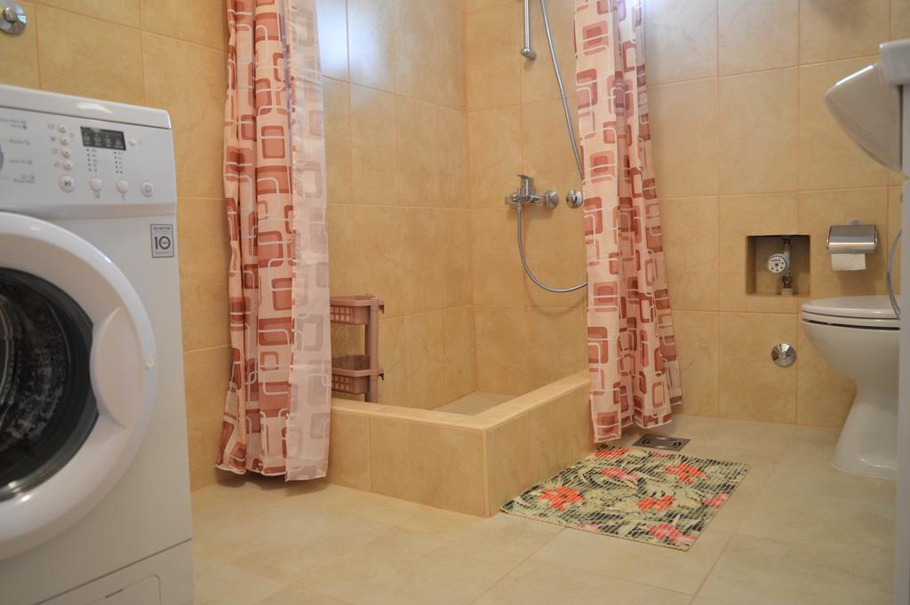 Apartment Sunny Bar Bagian luar foto